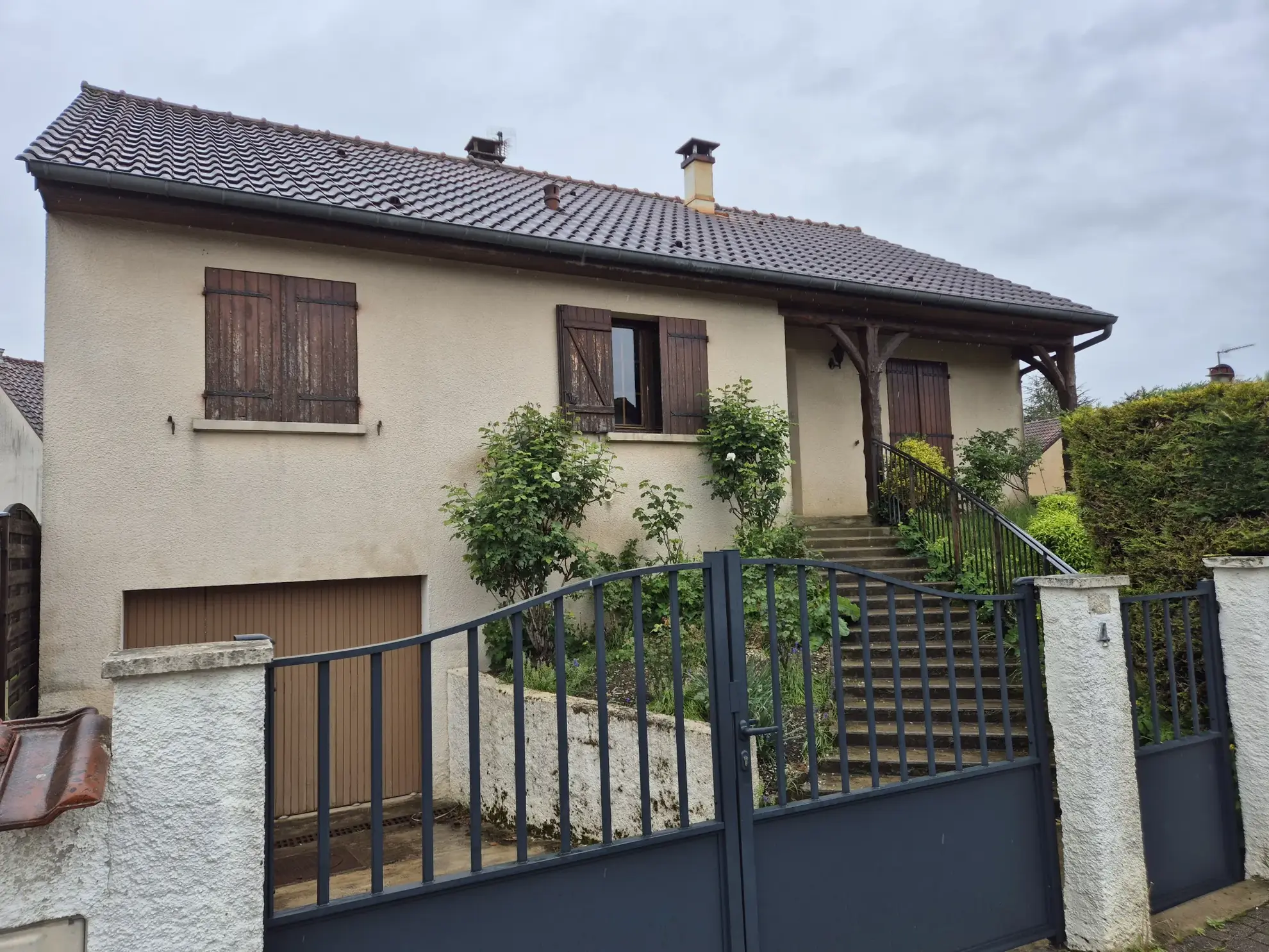 Pavillon à Saint-Dizier avec 3 chambres, jardin clos, à rafraîchir, faible consommation énergétique