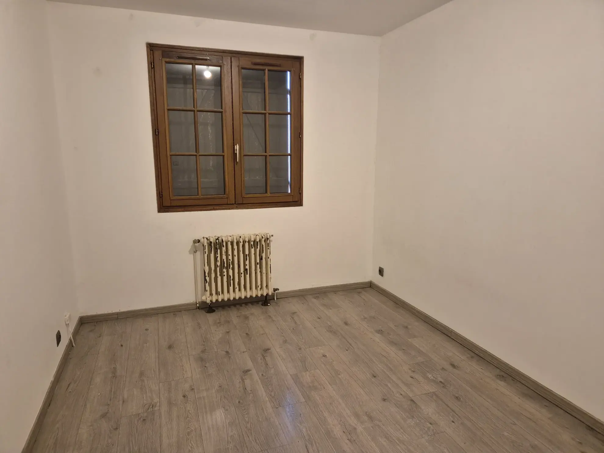 Pavillon à Saint-Dizier avec 3 chambres, jardin clos, à rafraîchir, faible consommation énergétique 