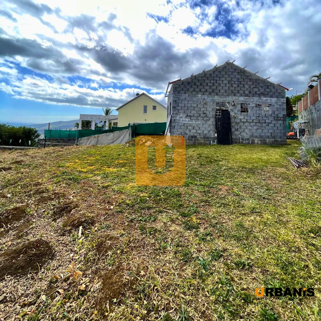 Terrain constructible de 515 m² à Bois de Nèfles Saint Paul - Potentiel d'extension 