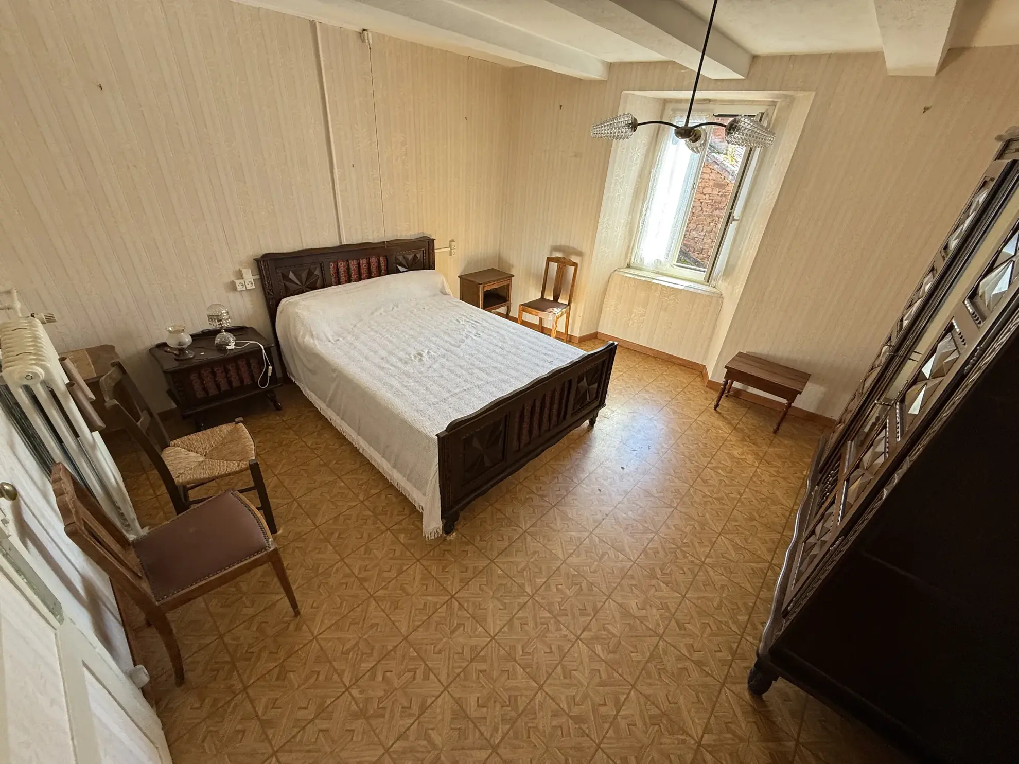 Maison en pierre de 152 m² à Saint Izaire avec terrasse et potentiel d'agrandissement 