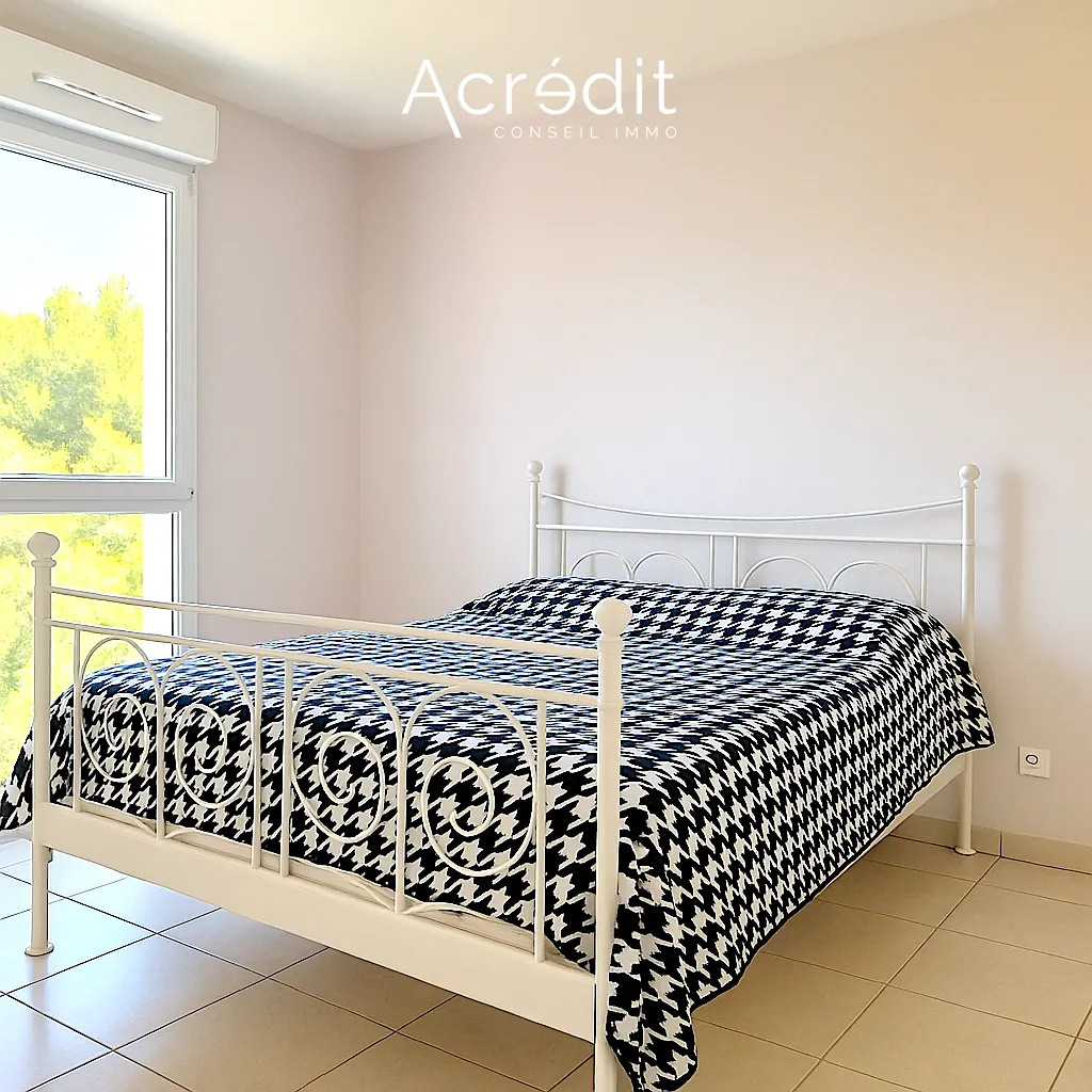 Bel appartement F2 avec terrasse et parking à Béziers centre-ville 
