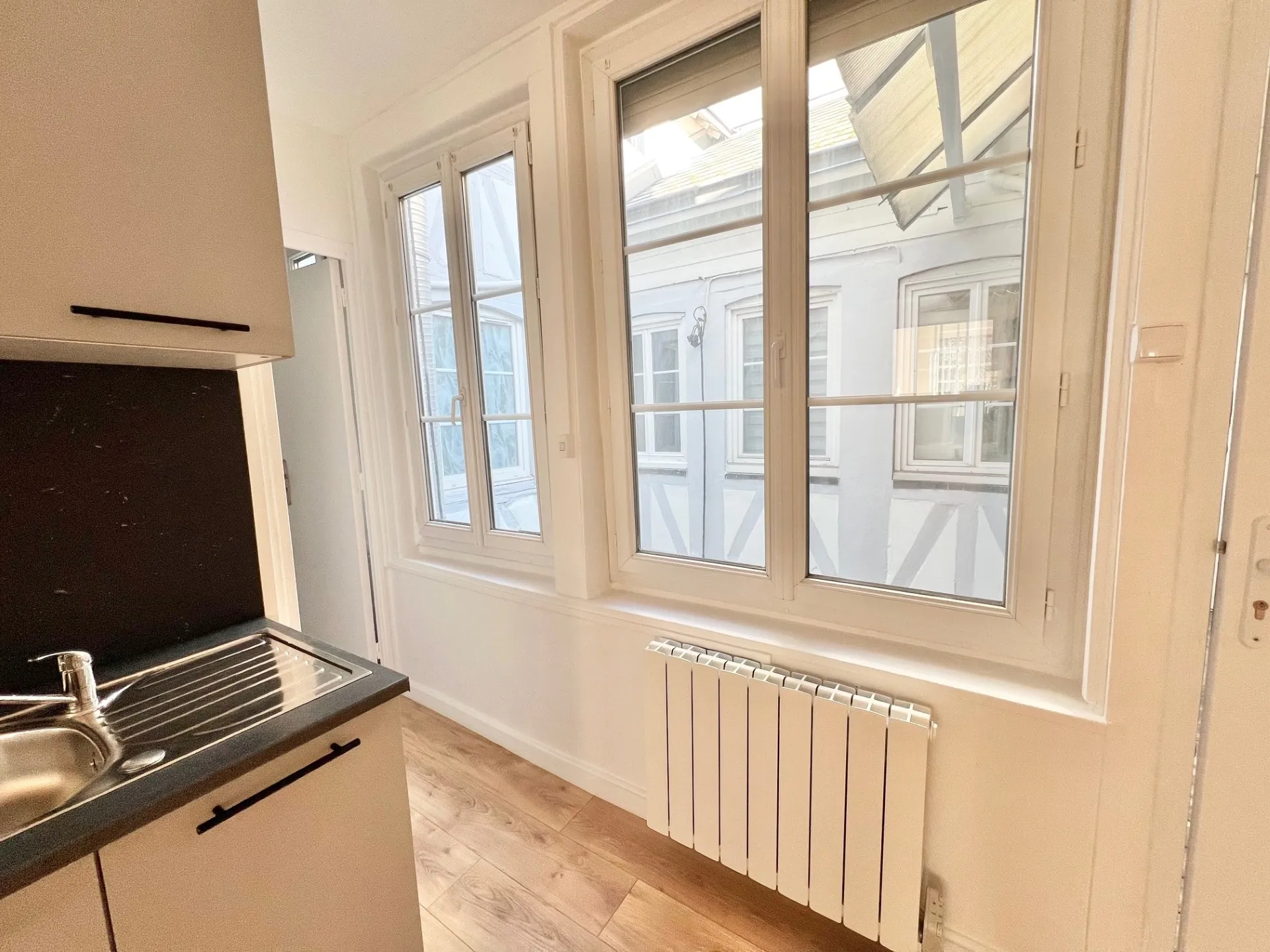 Bel appartement T2 rénové à Rouen proche de la place de la Pucelle 