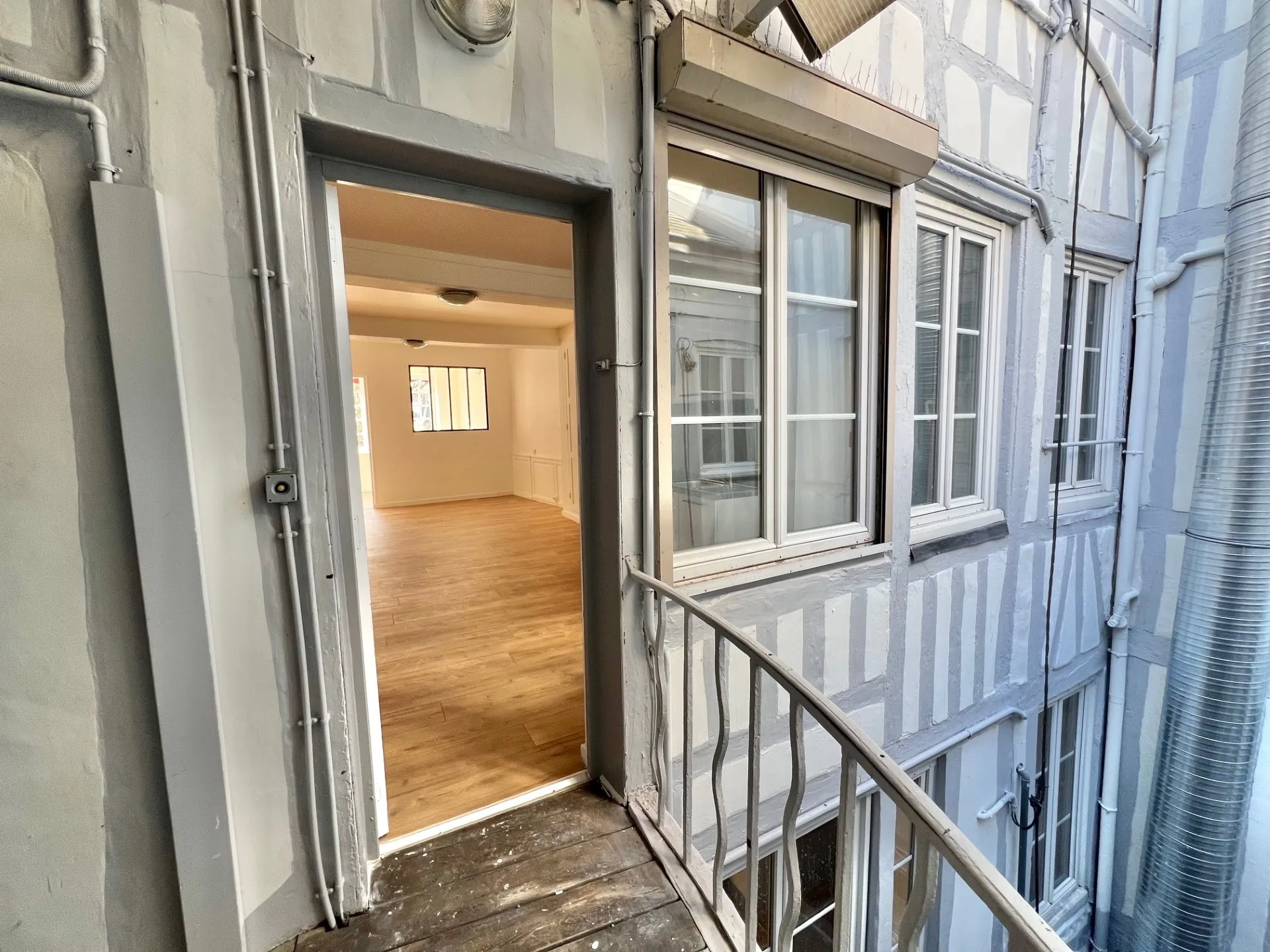 Bel appartement T2 rénové à Rouen proche de la place de la Pucelle 