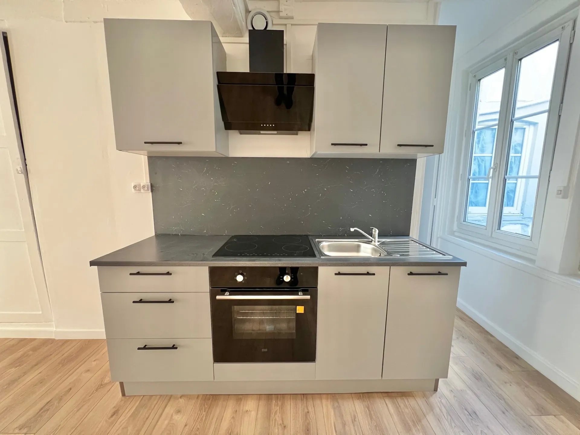 Bel appartement T2 rénové à Rouen proche de la place de la Pucelle 