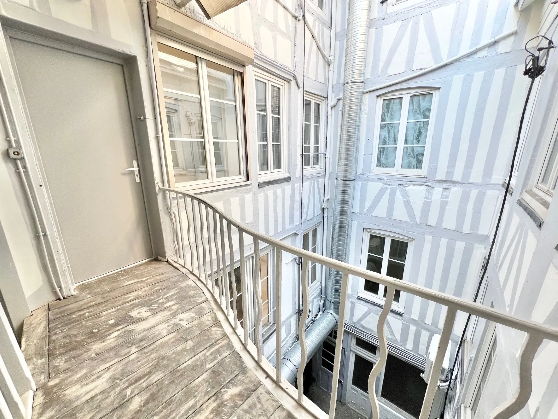 Bel appartement T2 rénové à Rouen proche de la place de la Pucelle 