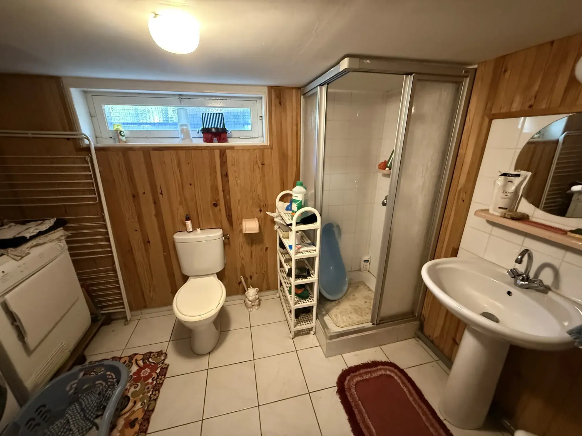 Maison familiale avec studio indépendant à vendre à Écouves 