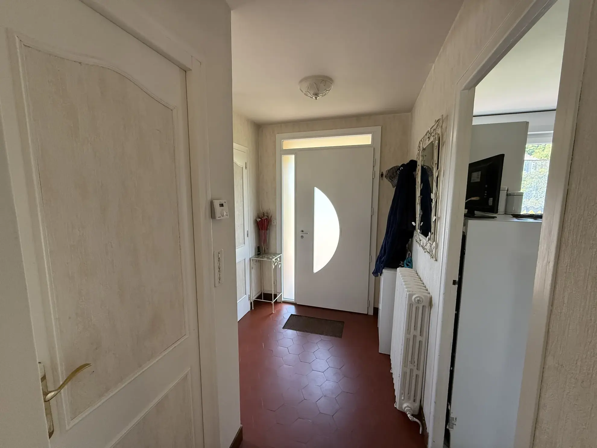 Maison familiale avec studio indépendant à vendre à Écouves 