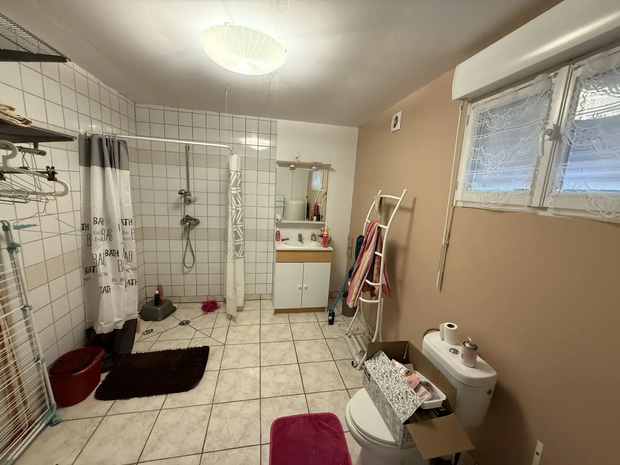 Maison familiale avec studio indépendant à vendre à Écouves 