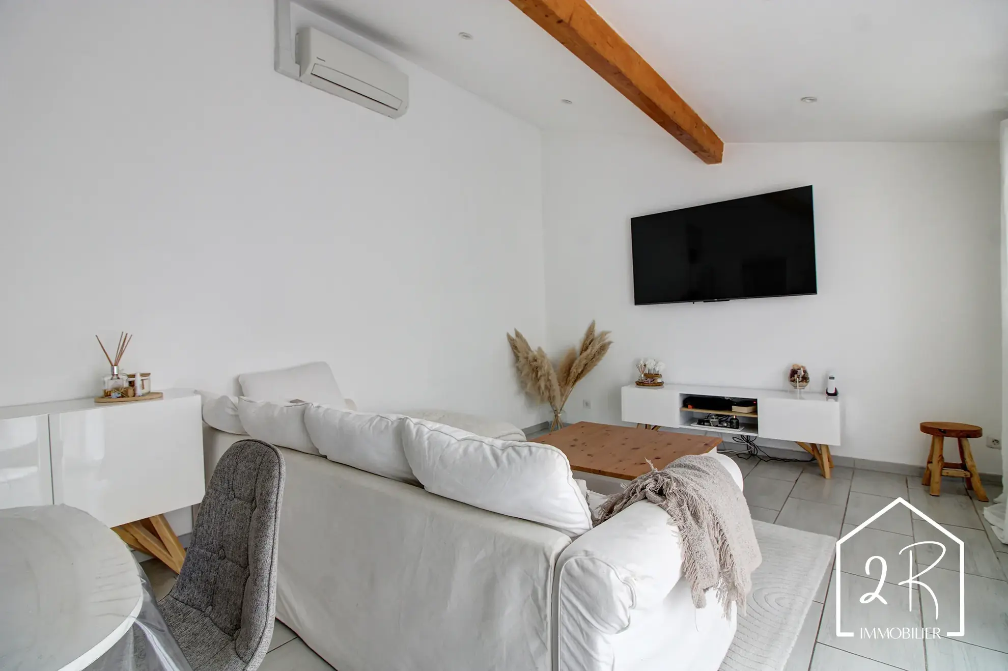 Maison de 65 m² avec piscine et terrasse à Chasse-sur-Rhône 