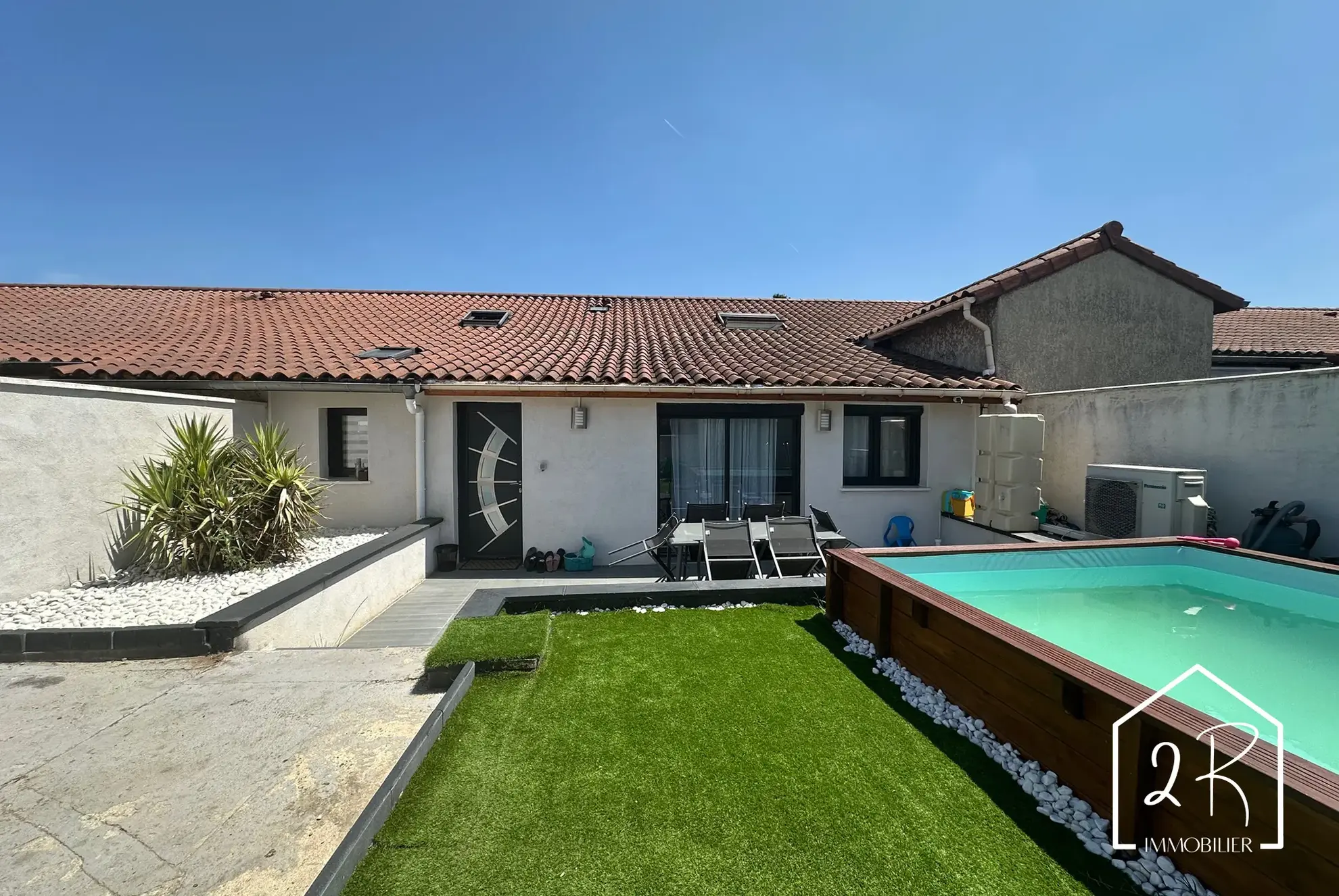 Maison de 65 m² avec piscine et terrasse à Chasse-sur-Rhône 