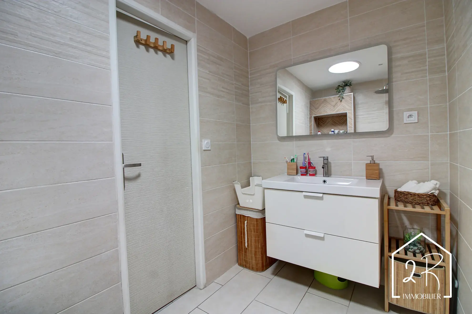 Maison de 65 m² avec piscine et terrasse à Chasse-sur-Rhône 