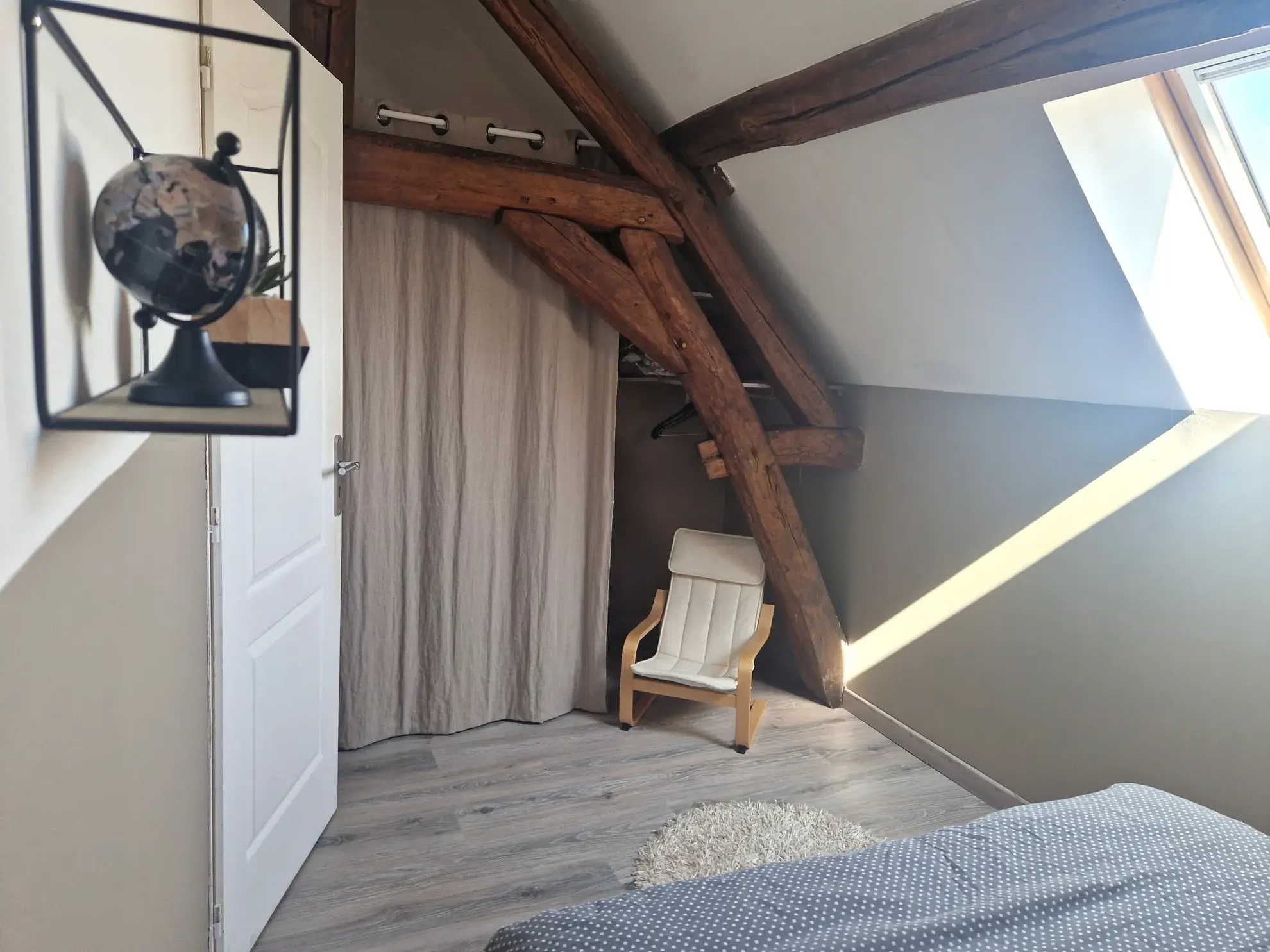 Maison charmante avec jardin et dépendances à Charmoy - 167 m² 