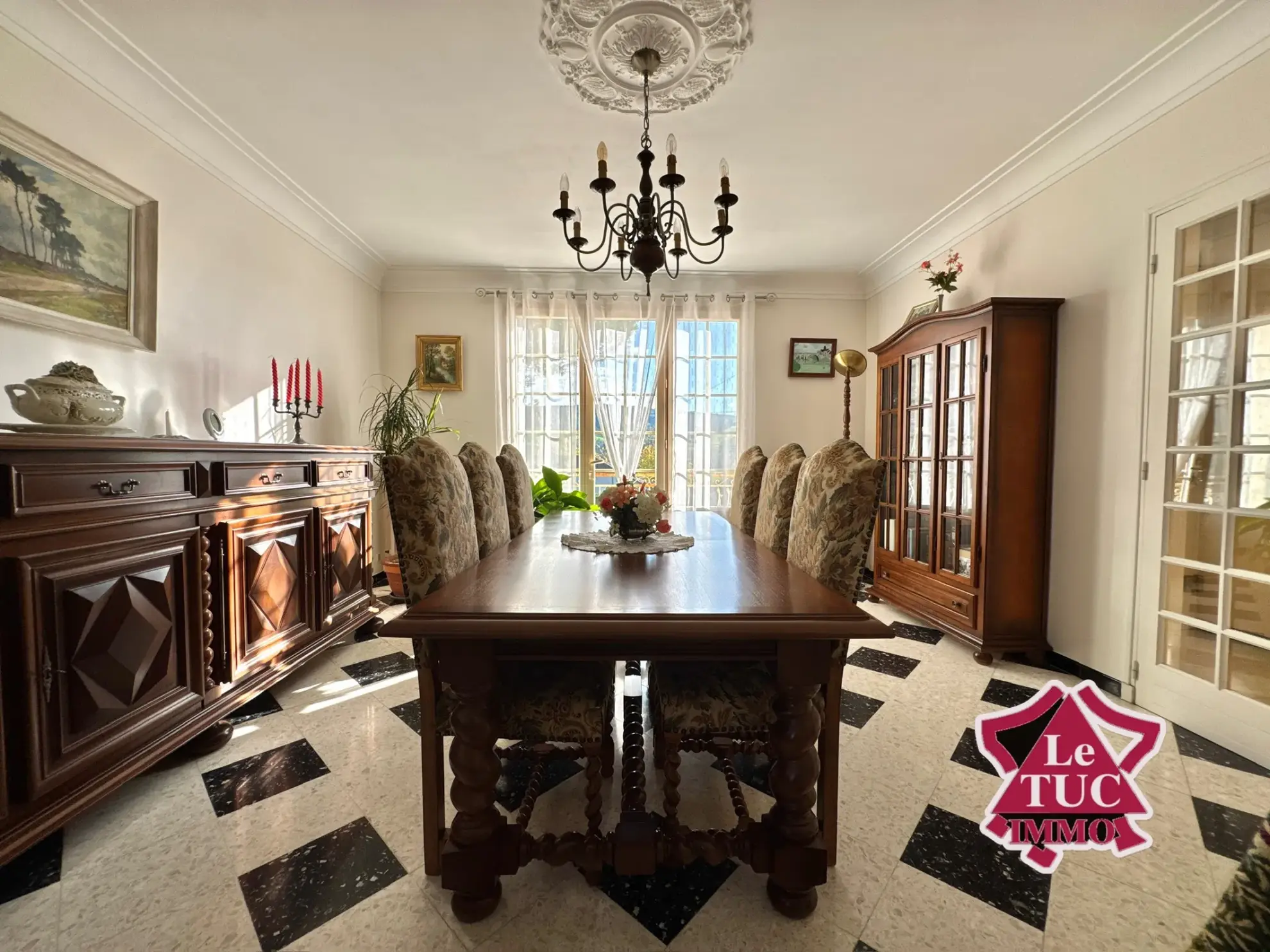 Maison familiale avec double logement et grand terrain à Dausse 