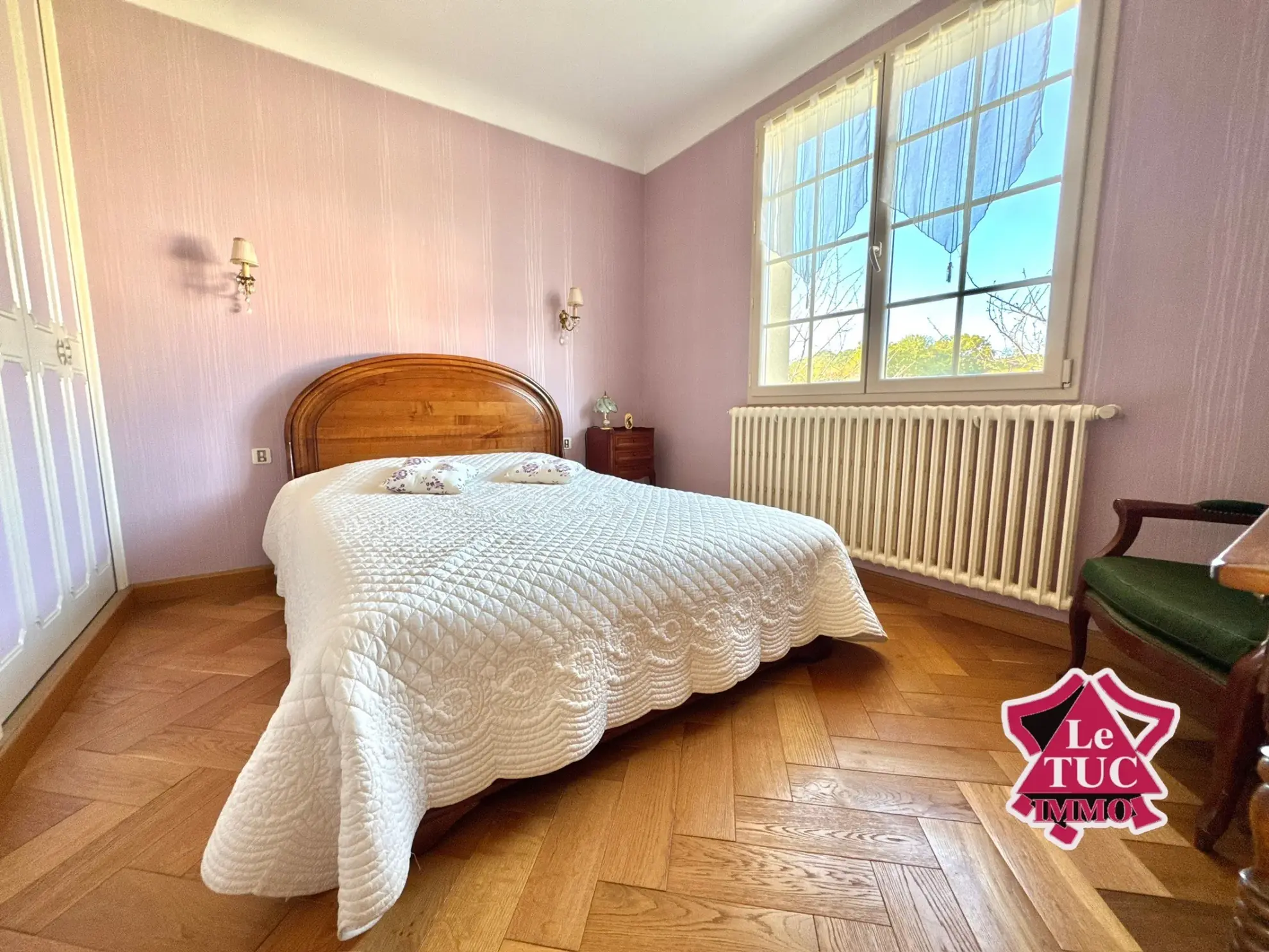 Maison familiale avec double logement et grand terrain à Dausse 