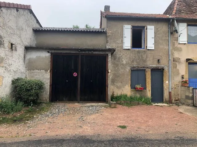 Maison de village à Vauban de 150 m² avec jardin et parking, libre en 2025 