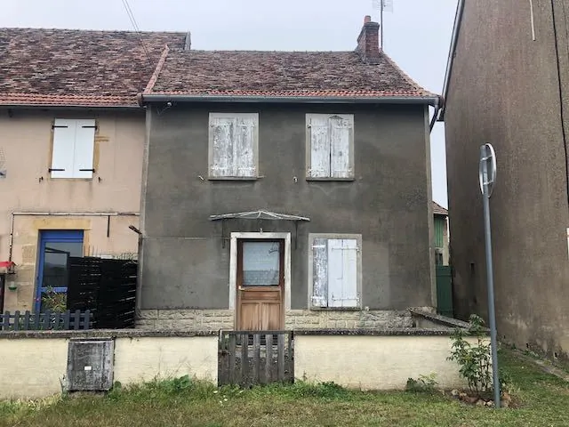 Maison de village à Vauban de 150 m² avec jardin et parking, libre en 2025 