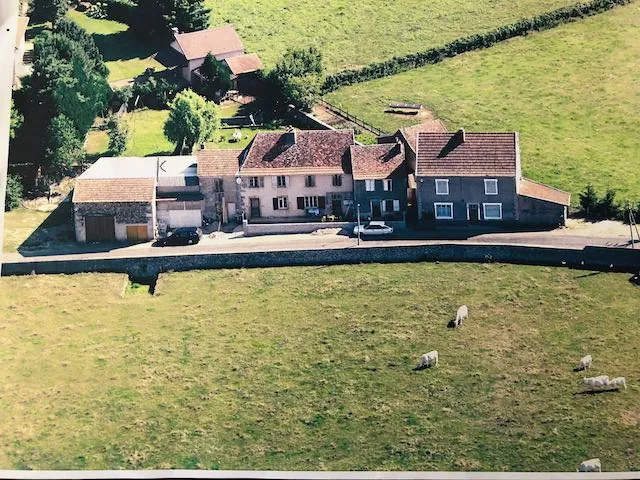 Maison de village à Vauban de 150 m² avec jardin et parking, libre en 2025