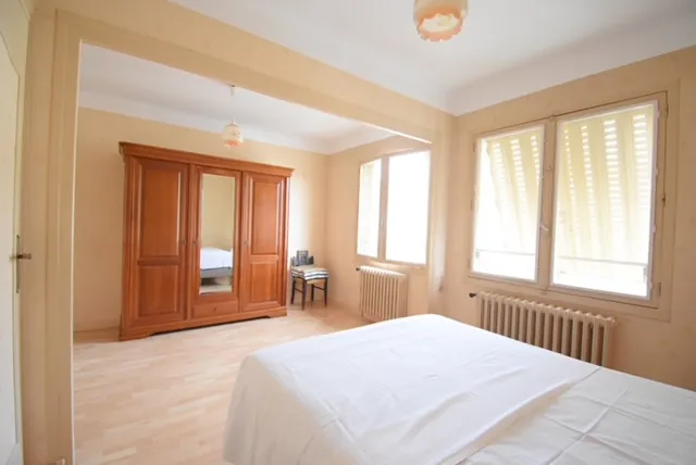 Maison familiale avec jardin et terrasse à Vichy - 145 m² 