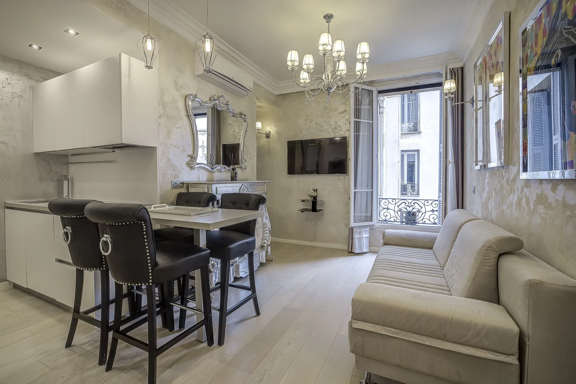 Appartement 2 pièces calme et rénové dans le Carré d'Or à Nice 