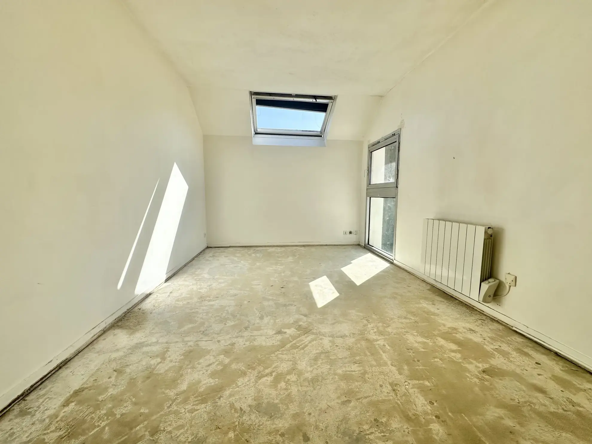 Studio à rénover à Le Mesnil-Esnard - Opportunité d'investissement 