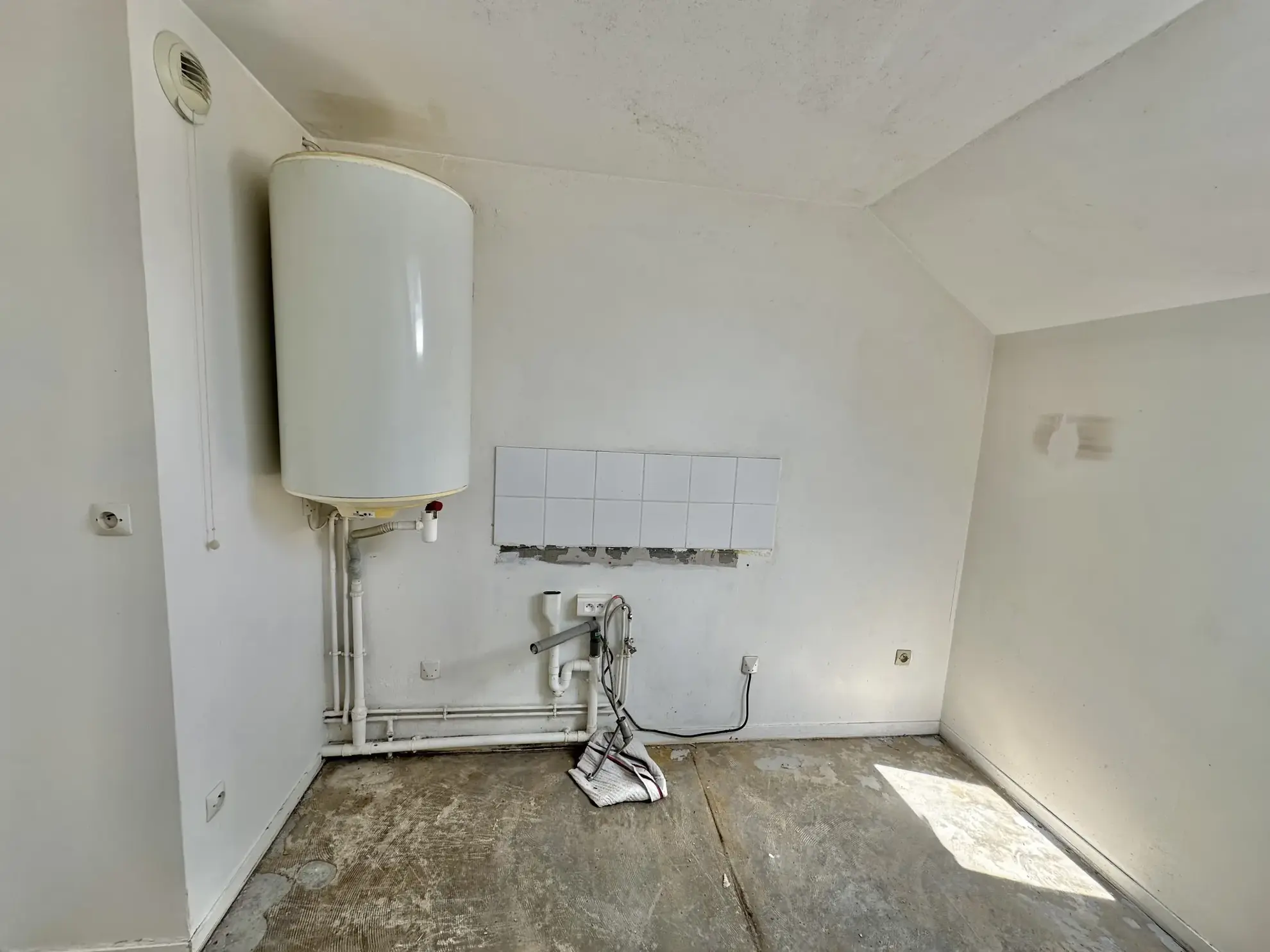 Studio à rénover à Le Mesnil-Esnard - Opportunité d'investissement 