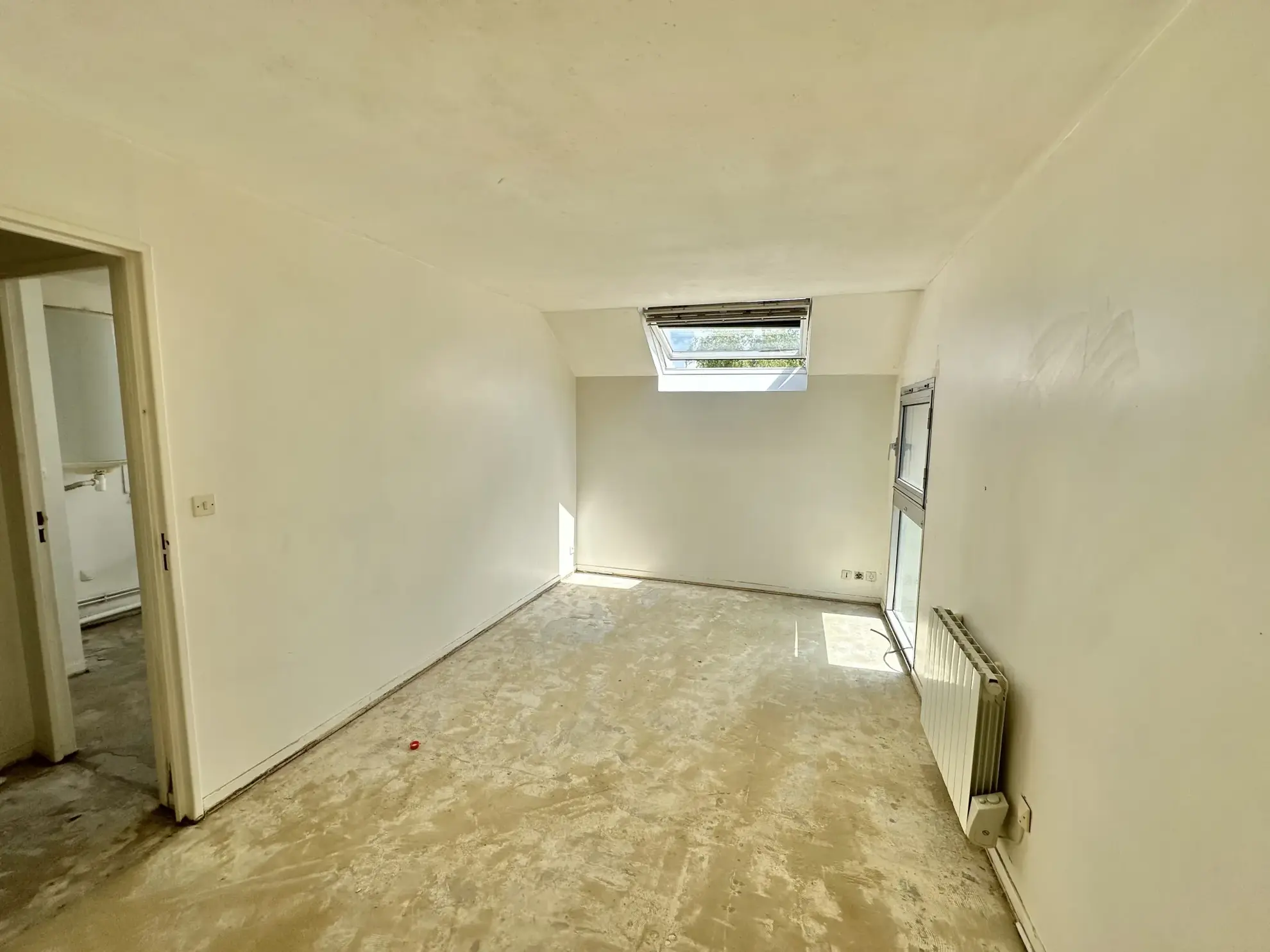 Studio à rénover à Le Mesnil-Esnard - Opportunité d'investissement 