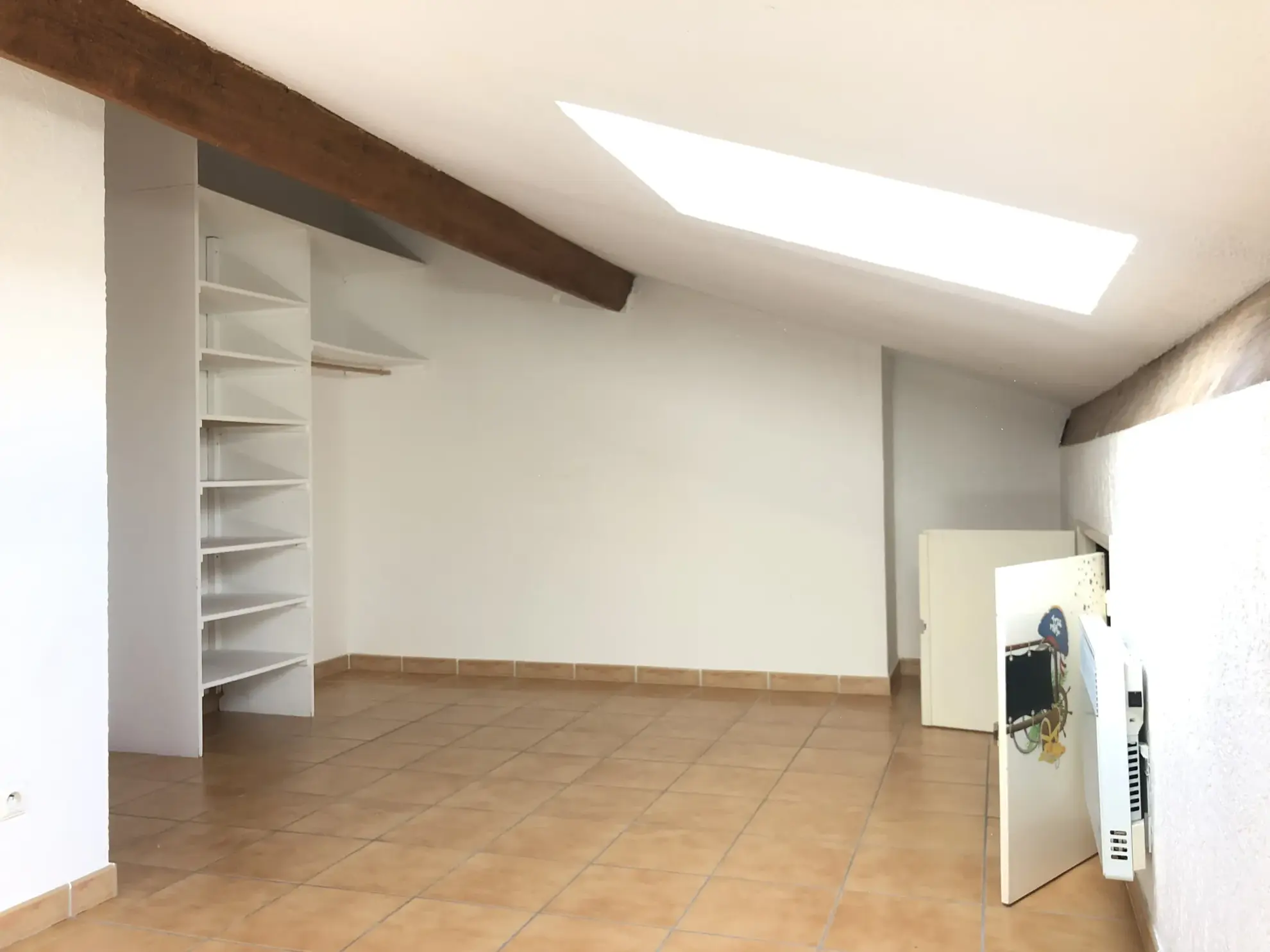 Duplex en vente à Pin Rolland, Saint-Mandrier-sur-Mer avec terrasse et potentiel 