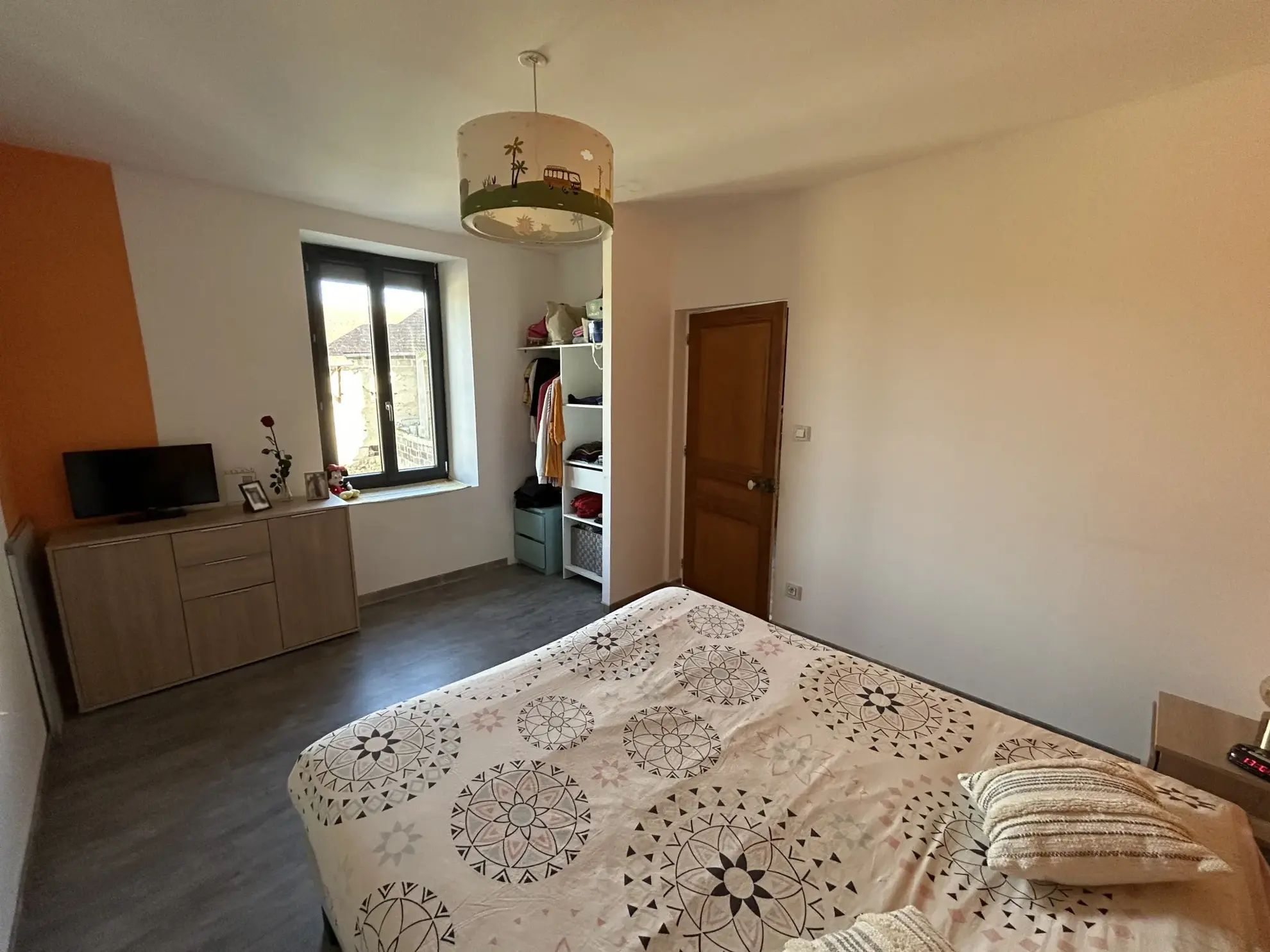 Charmante maison de 110m² avec terrain et dépendances à Puy Guillaume 