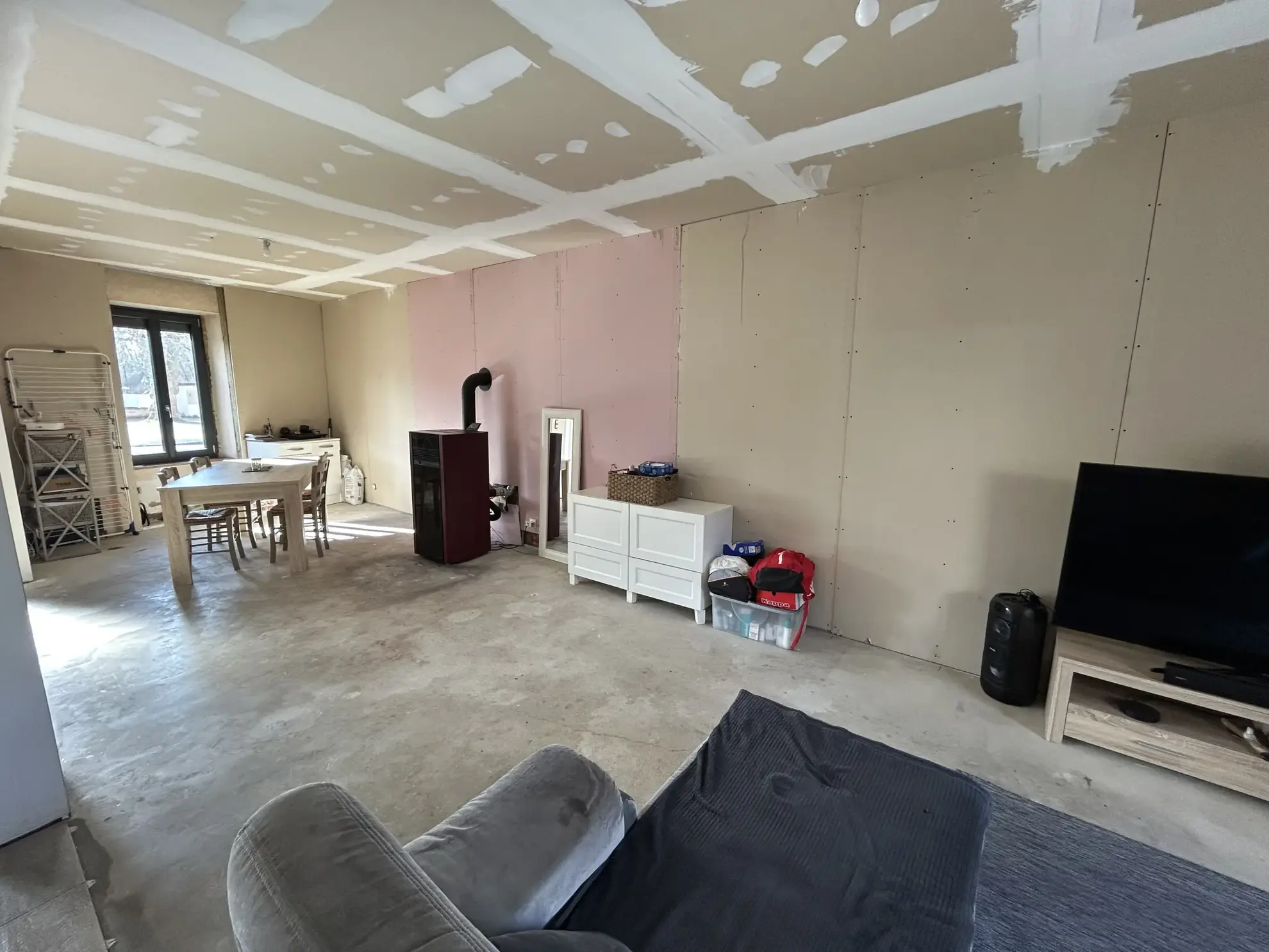 Charmante maison de 110m² avec terrain et dépendances à Puy Guillaume 