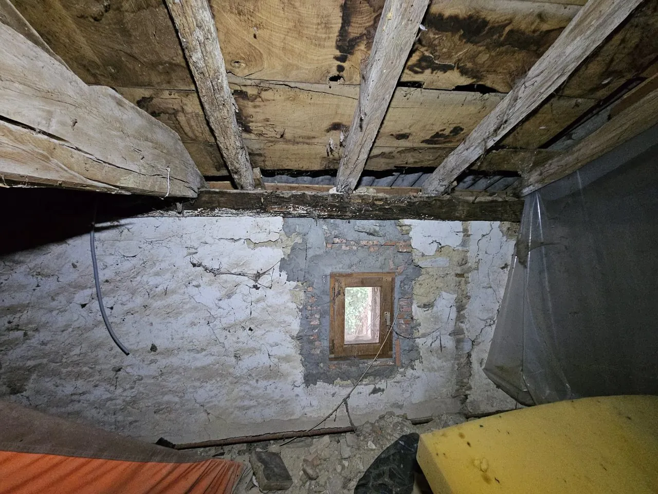 Maison 2 pièces avec jardin de 752 m2 à Lathus St Rémy 