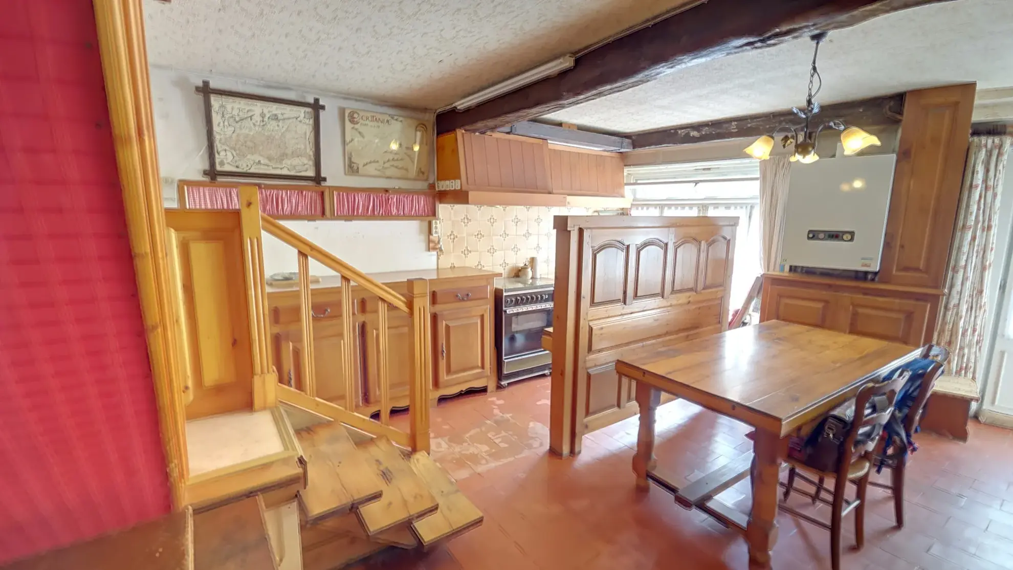 Maison de village à Céret - 75 m², 3 niveaux, rue calme 