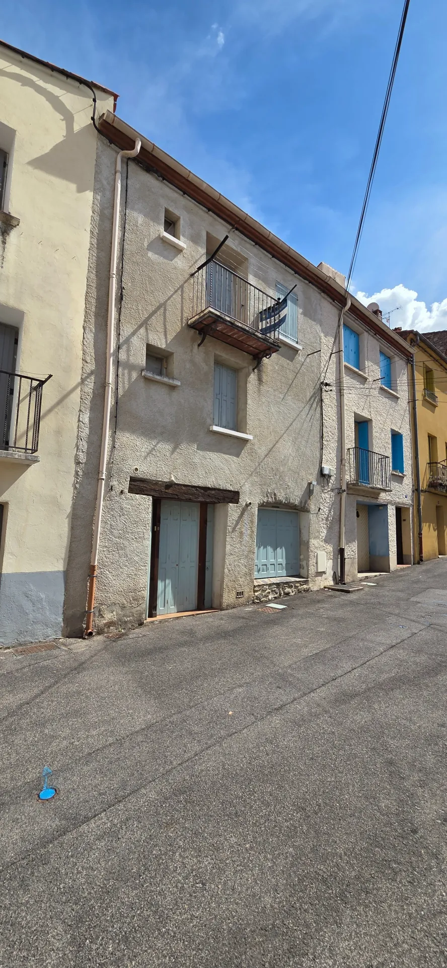 Maison de village à Céret - 75 m², 3 niveaux, rue calme 