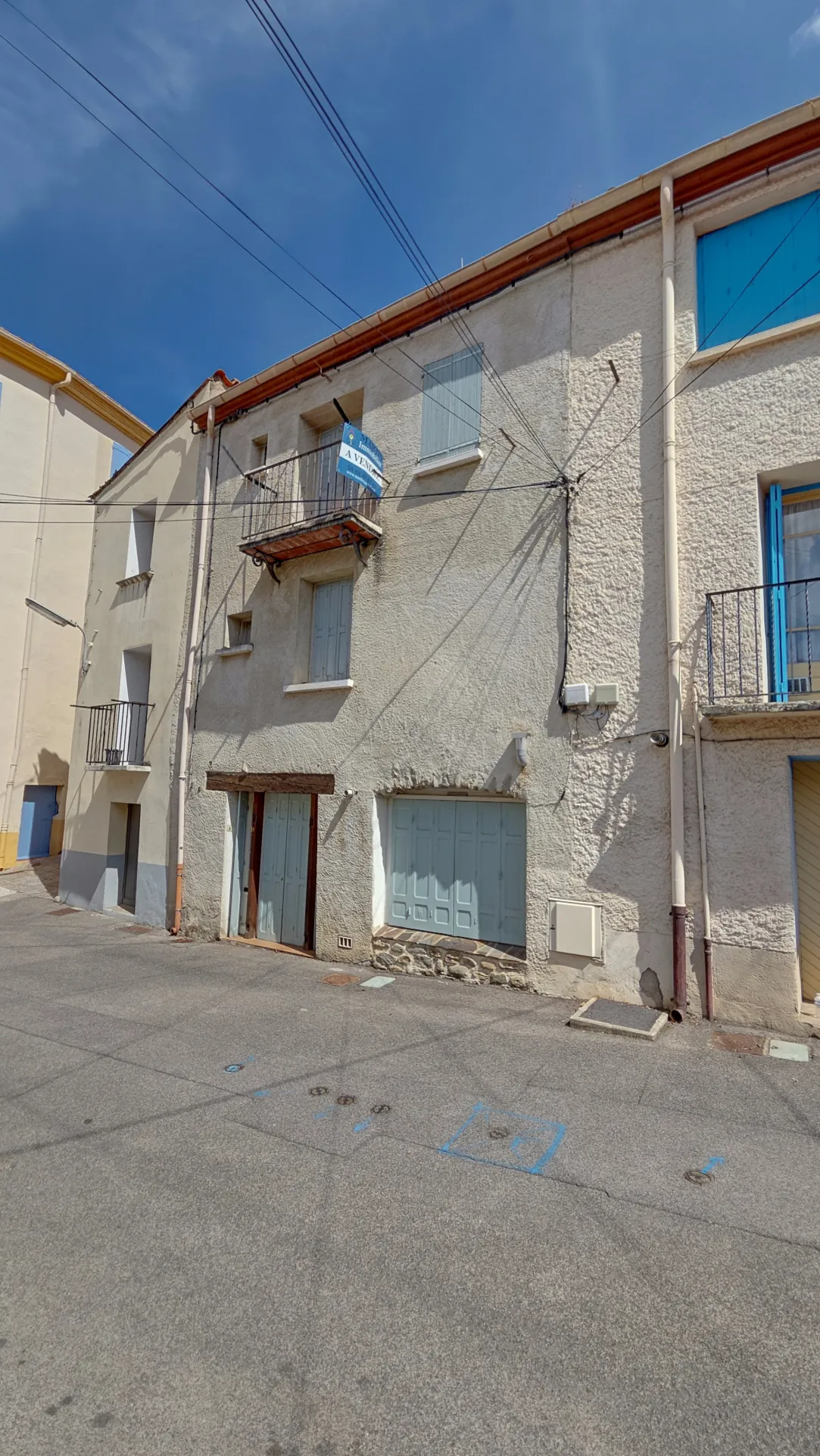 Maison de village à Céret - 75 m², 3 niveaux, rue calme 