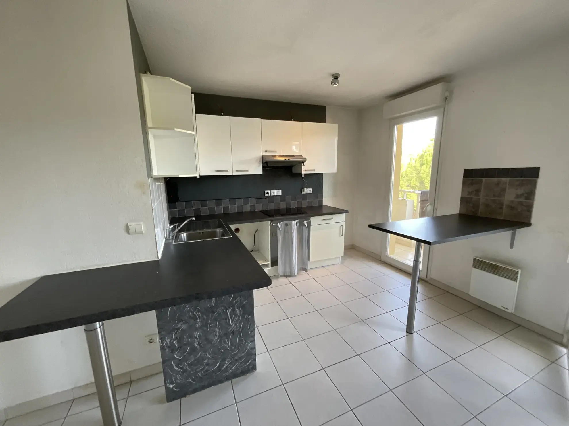 Appartement 2 pièces à Cannes la Bocca avec terrasse et garage - Dernier étage 