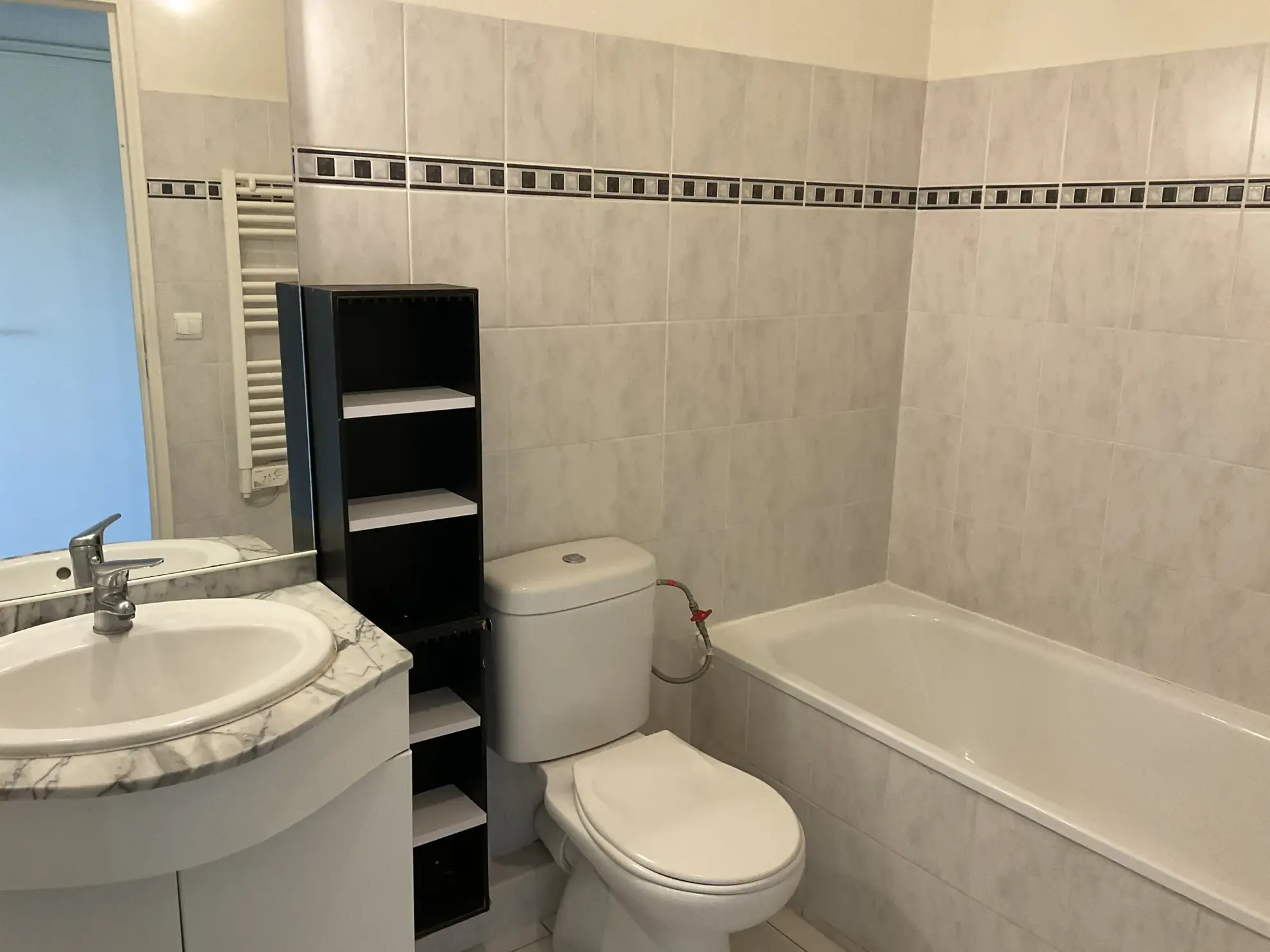 Appartement 2 pièces à Cannes la Bocca avec terrasse et garage - Dernier étage 