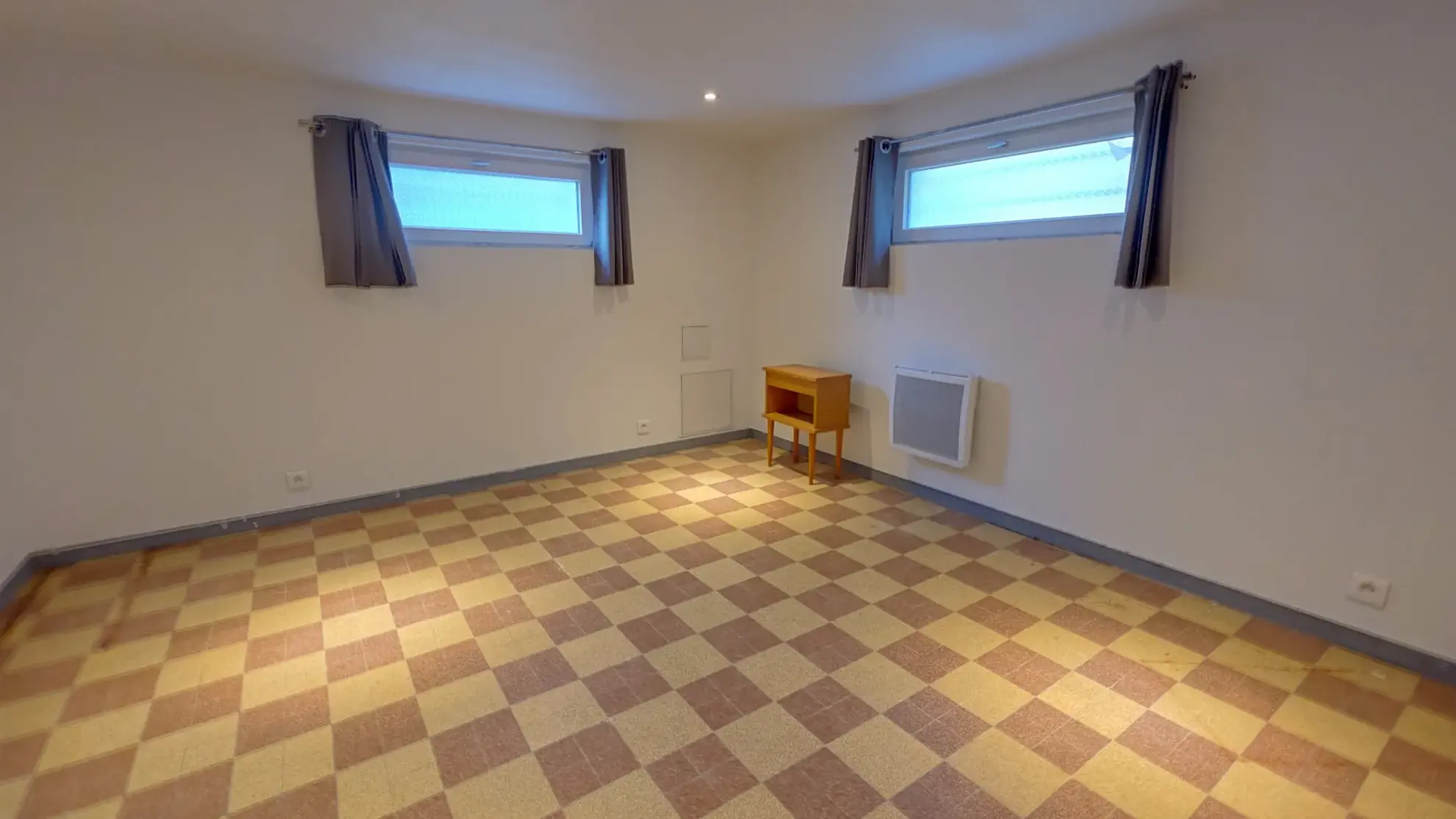 Vente maison à Moneteau - 2 chambres, terrasse, sous-sol aménagé, environnement calme 