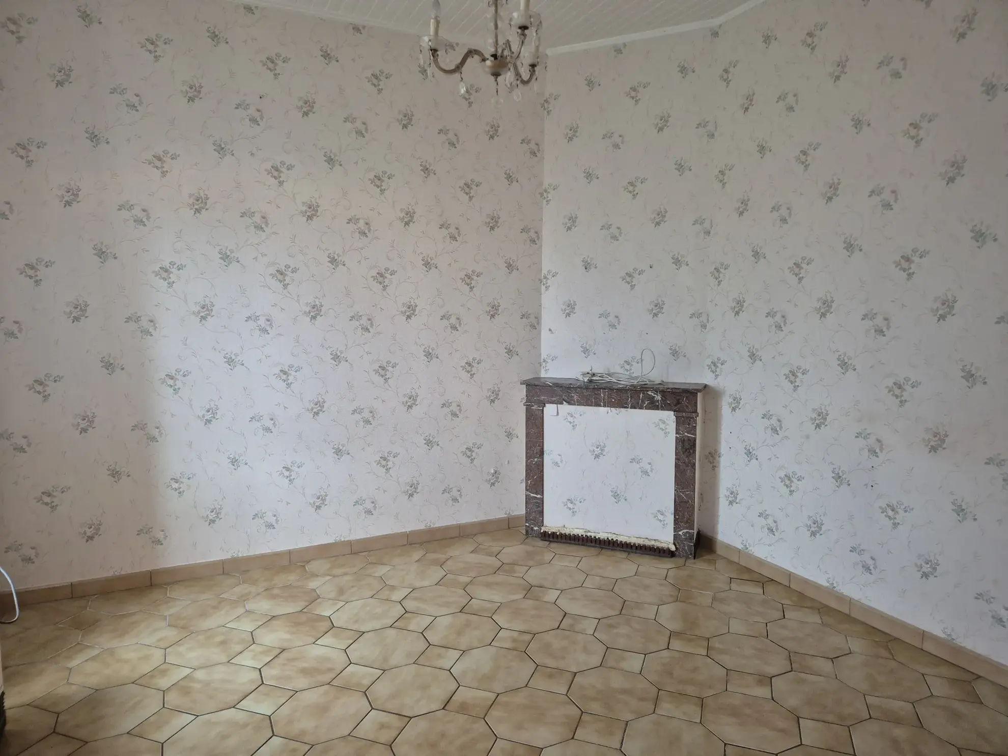 Maison à vendre de 74m² à Marnaval, 2 chambres, jardin, garage en exclusivité 