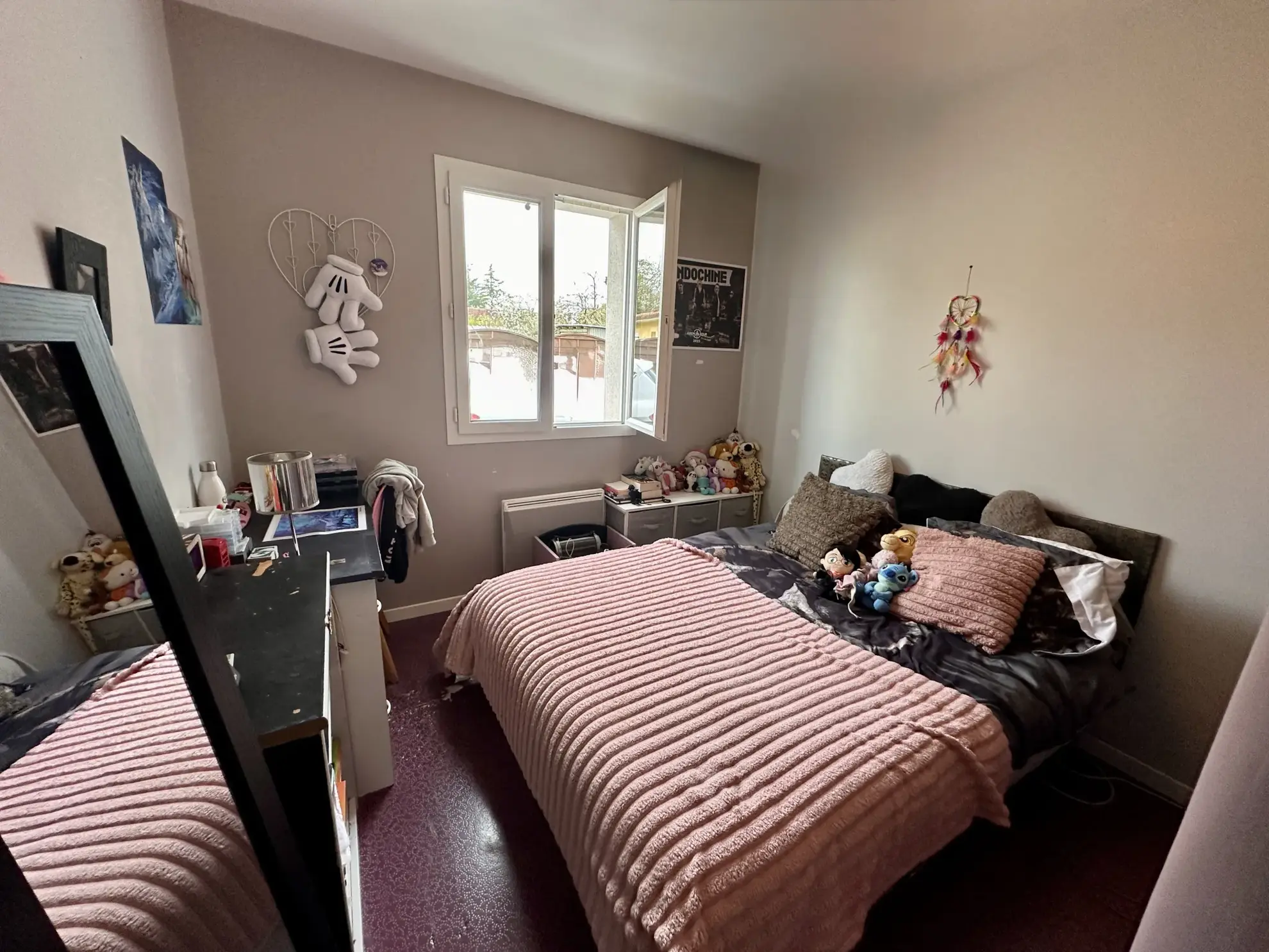 Maison de plain-pied avec 5 chambres et jardin clos à Cours de Pile près de Bergerac 