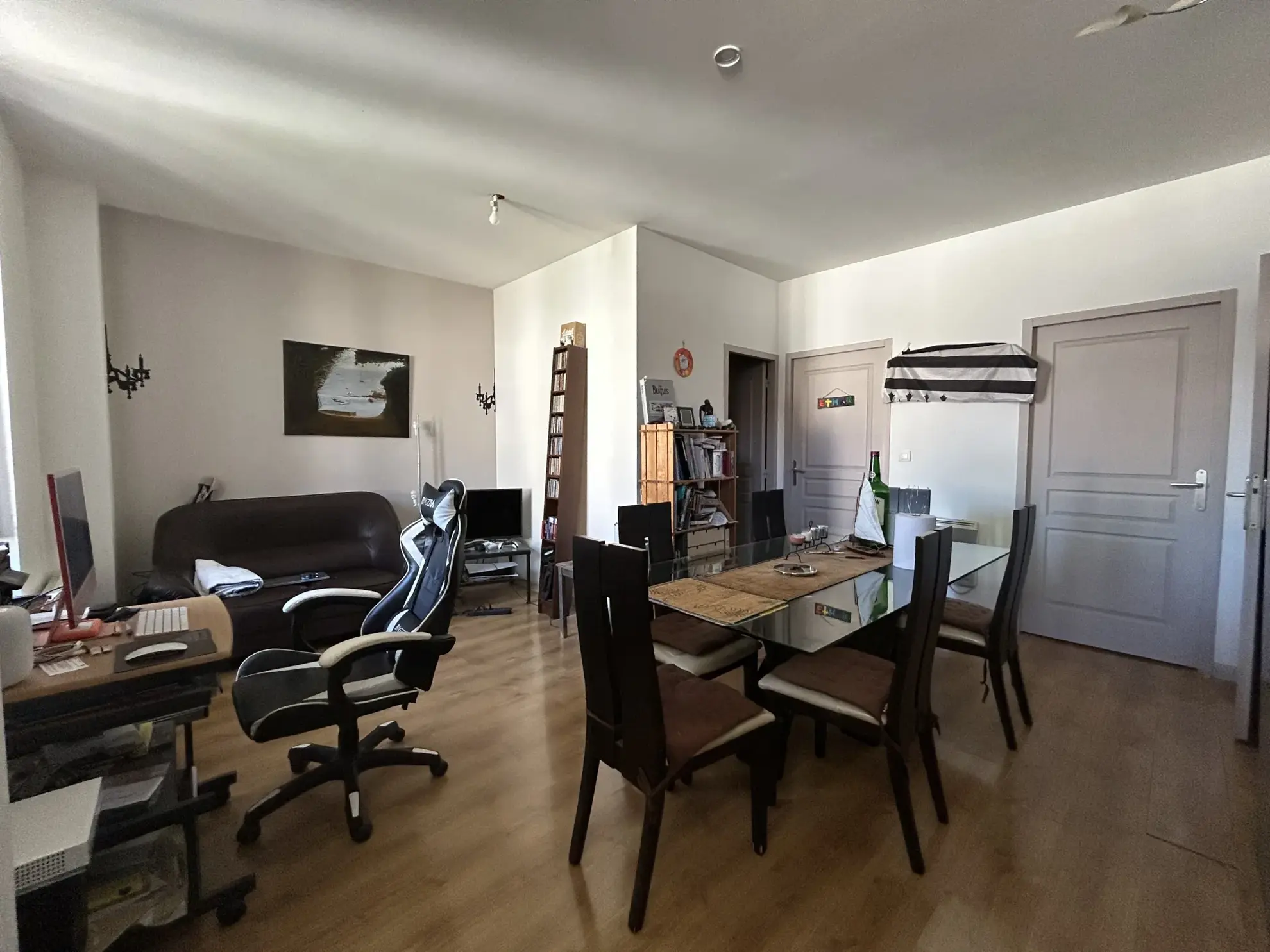 Appartement T3 à Roquemaure avec terrasse et parking - Opportunité d'achat 