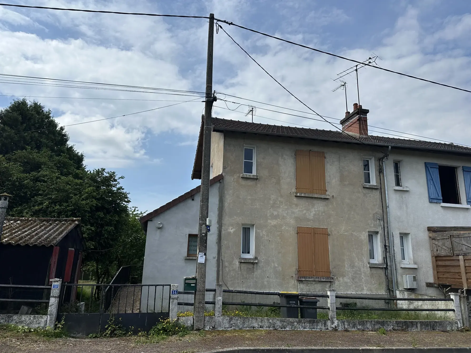 Appartement T2 à La Machine avec cave, terrain et potentiel de construction 