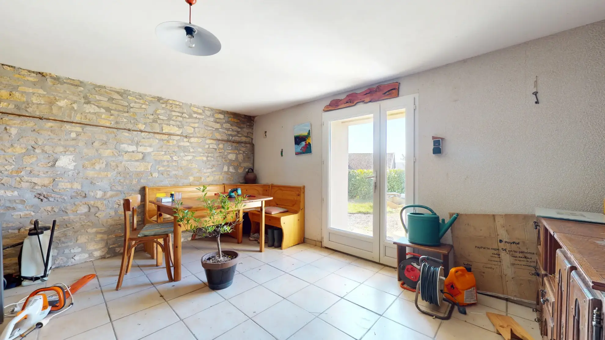 Charmante maison en pierre avec piscine et vue imprenable à Gendrey 