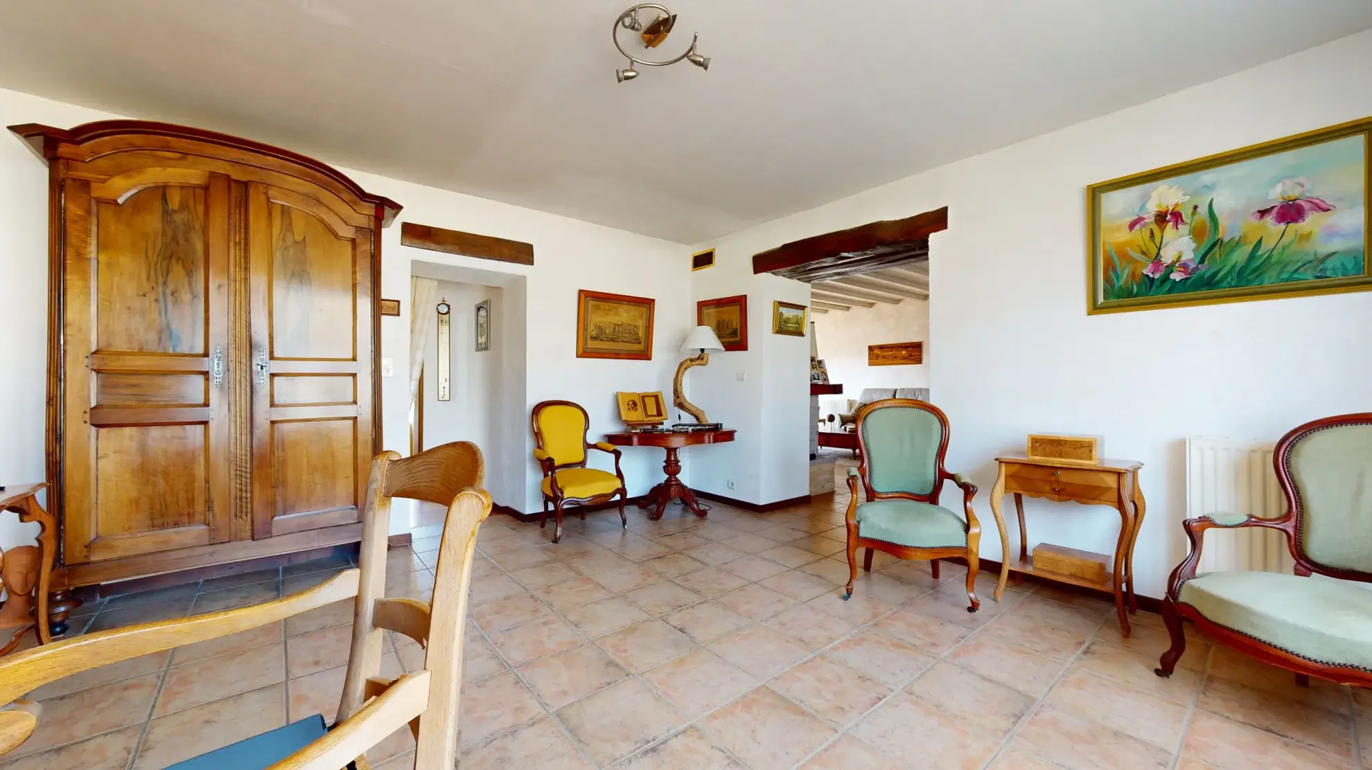 Charmante maison en pierre avec piscine et vue imprenable à Gendrey 