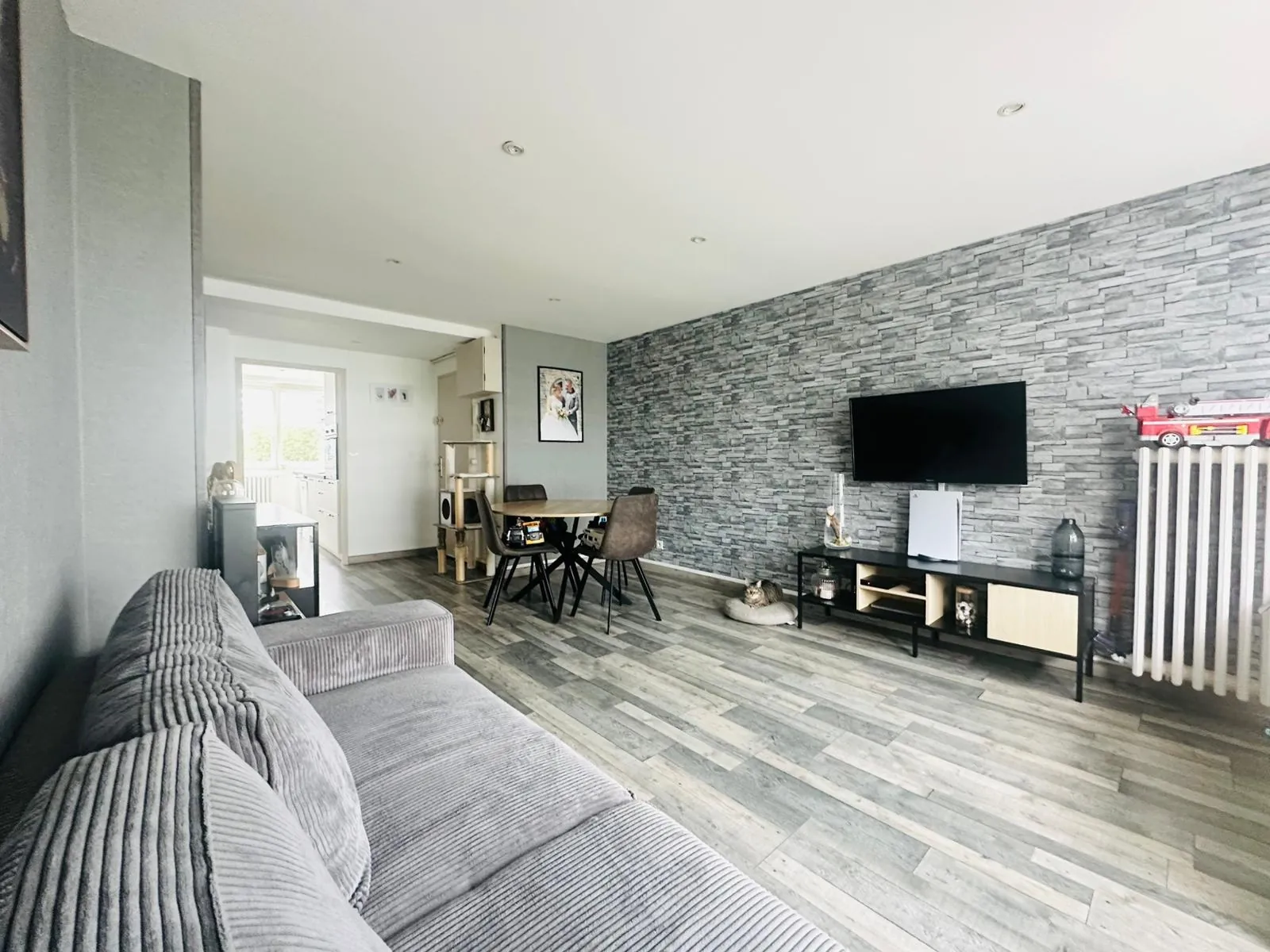 Appartement rénové de 68 m² avec balcon et parking à Boulogne-sur-Mer 