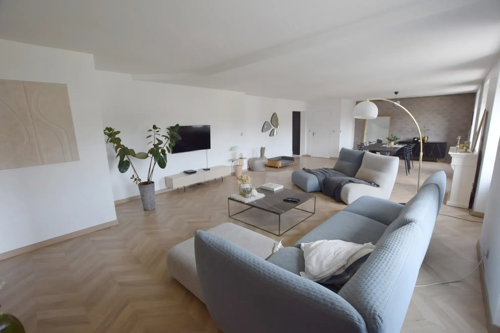 Magnifique appartement contemporain avec terrasse et vue dégagée à Danjoutin