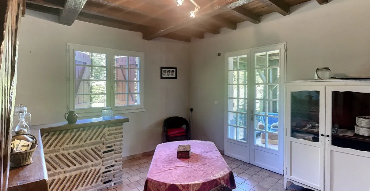 Maison de campagne à vendre entre Périgueux et Bergerac dans le Périgord 