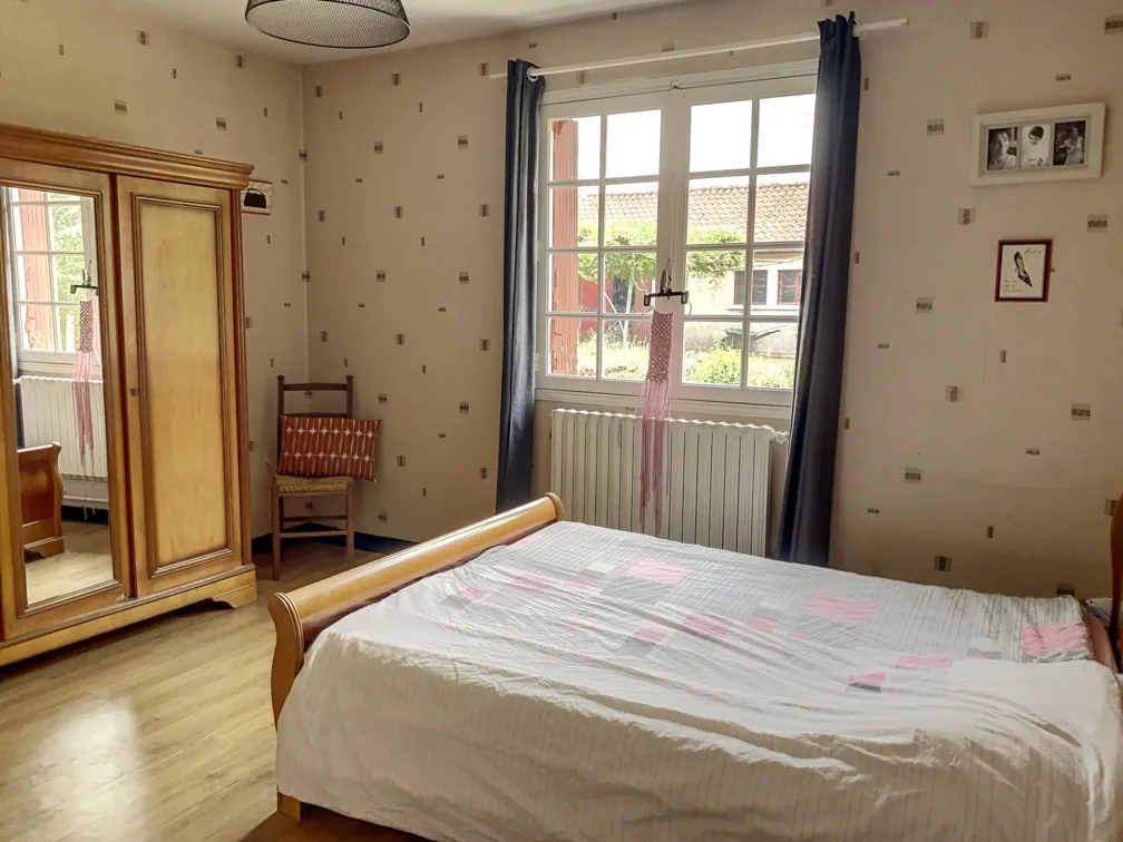 Maison de campagne à vendre entre Périgueux et Bergerac dans le Périgord 