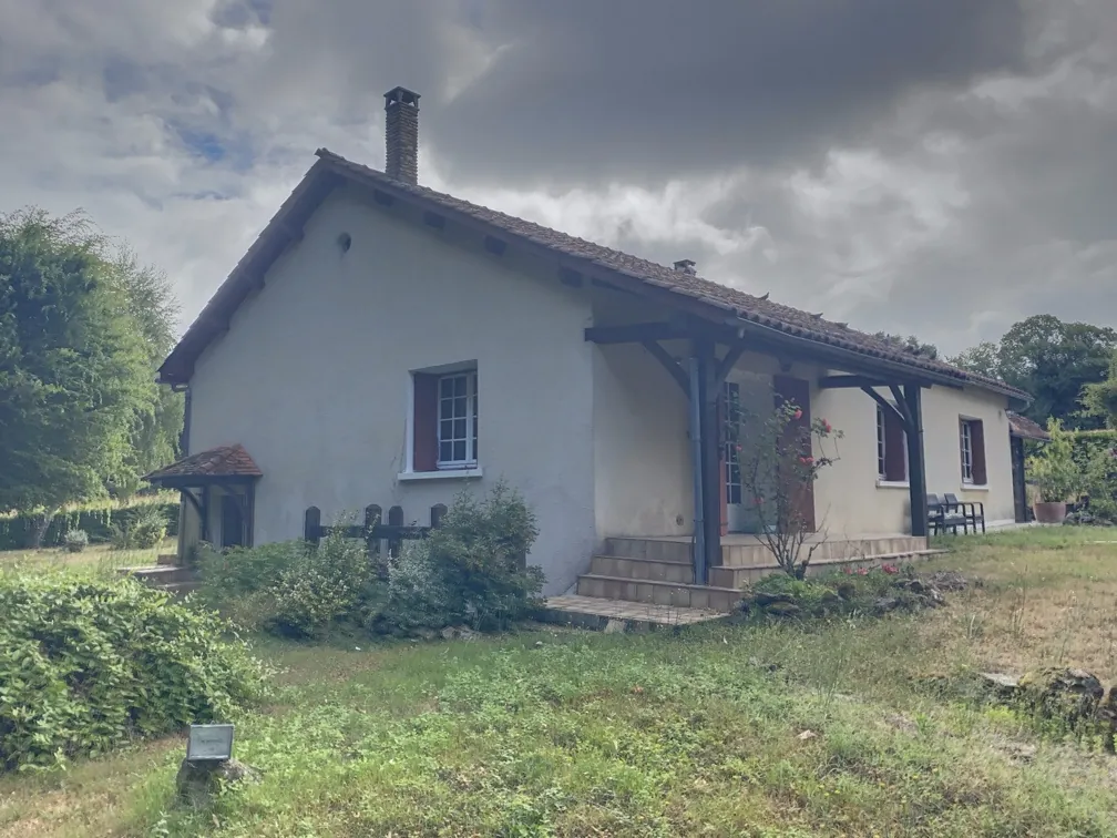 Maison de campagne à vendre entre Périgueux et Bergerac dans le Périgord 