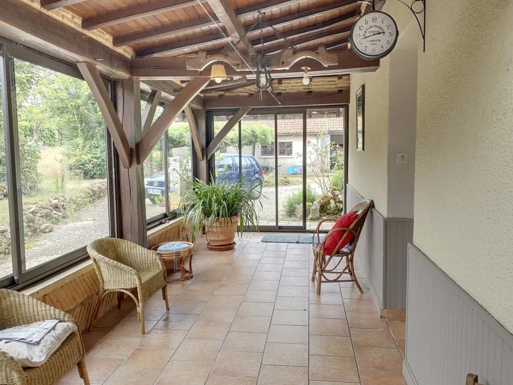 Maison de campagne à vendre entre Périgueux et Bergerac dans le Périgord 