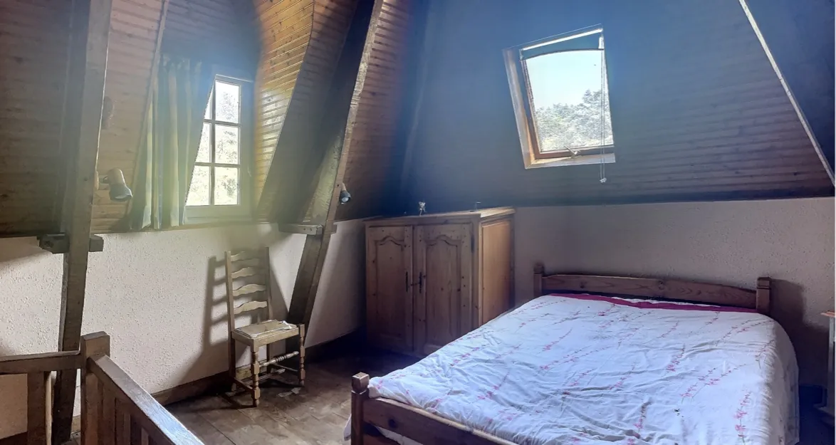 Maison de campagne à vendre entre Périgueux et Bergerac dans le Périgord 