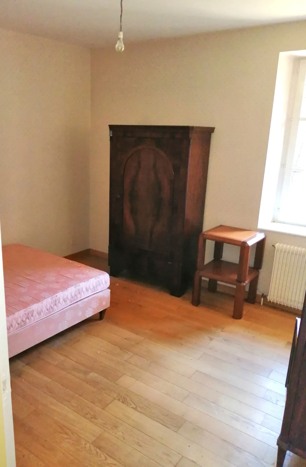 Spacieuse maison de 255 m² avec terrain de 10 ares à Baume-les-Dames 